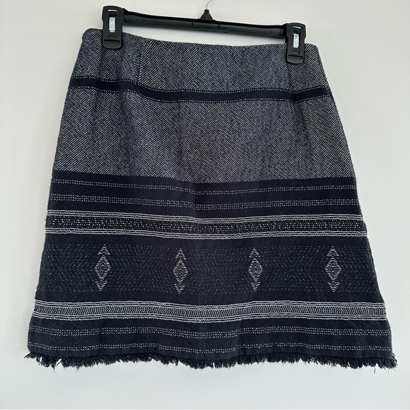 Loft Navy Jacquard Tweed Fringe Wrap Skirt Size 12 - Picture 7 of 8